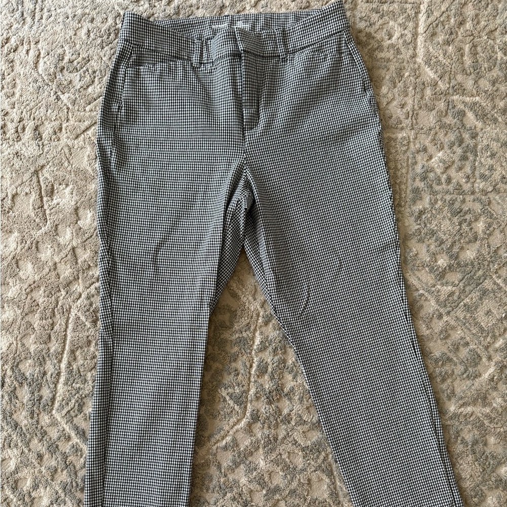 Old Navy Women’s Pixie High Rise Pant